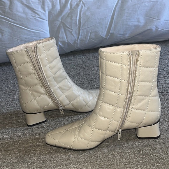 Napoleoni Quilted Italian Leather Boots off white - Picture 9 of 10